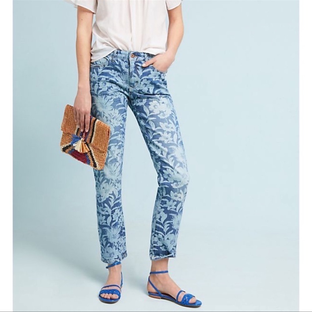 Anthropologie Pilcro Blue Floral Slim Boyfriend Jean